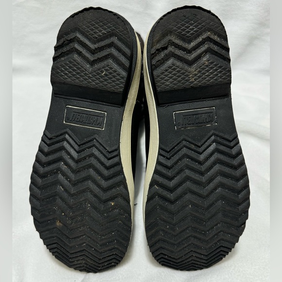 Khombu Girl's Size 1 Daria Black White Knit Embroidered Winter Snow Boots - Picture 10 of 11